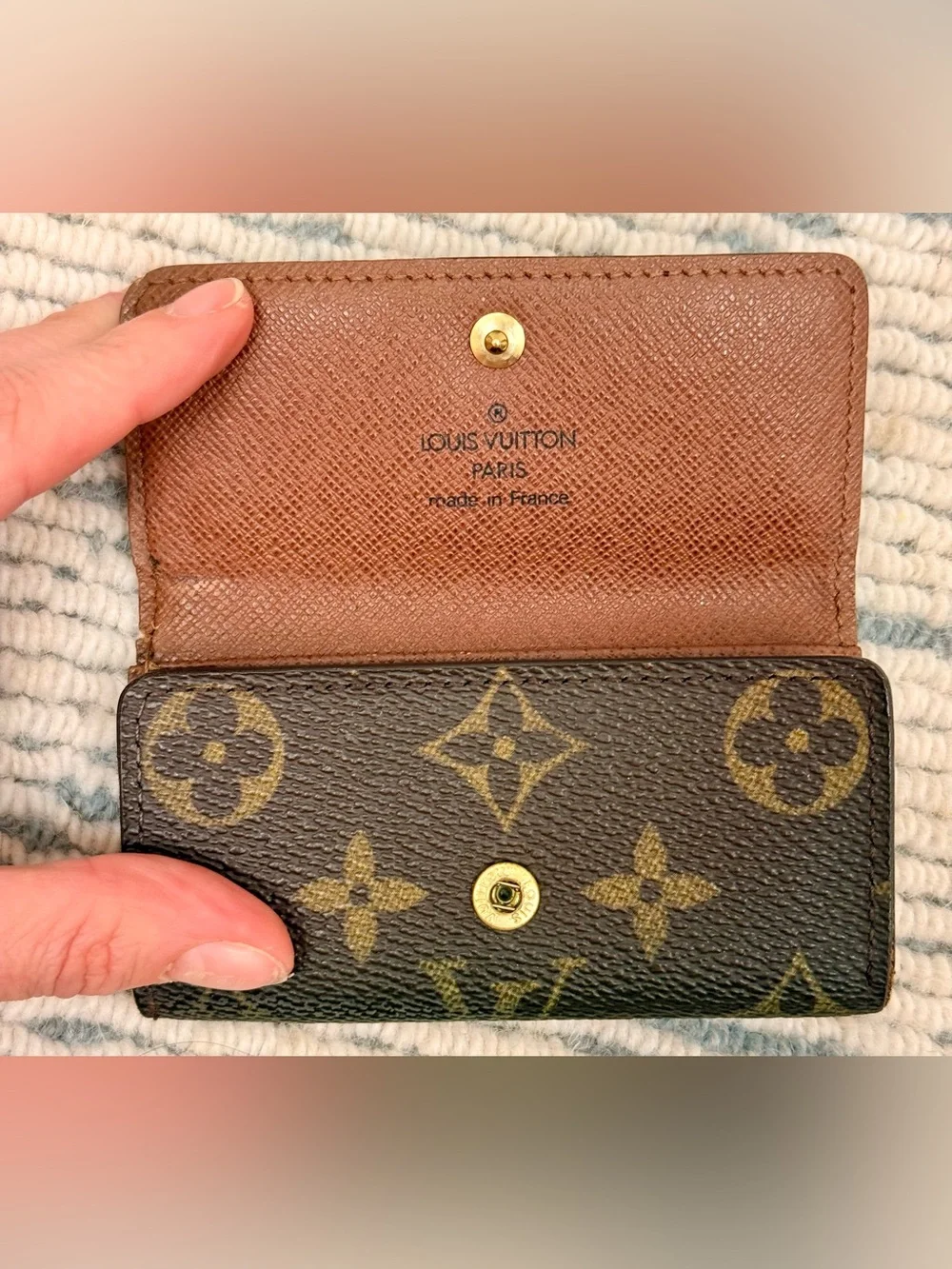 LOUIS VUITTON Vintage 80’s Unisex Monogram Canvas Tri-Fold 4-Key Ring Holder